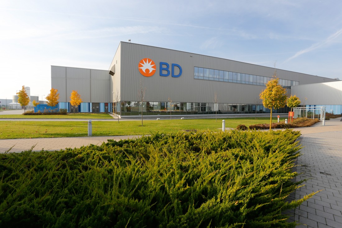 Becton, Dickinson and Company gyárbővítése Tatabányán